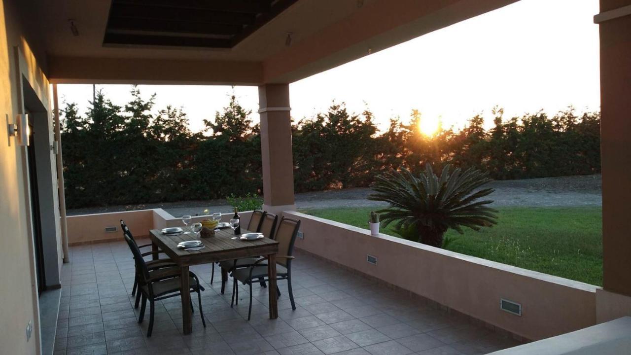 Kos Villa - Family Comfort With Large Garden, Jacuzzi Exteriér fotografie